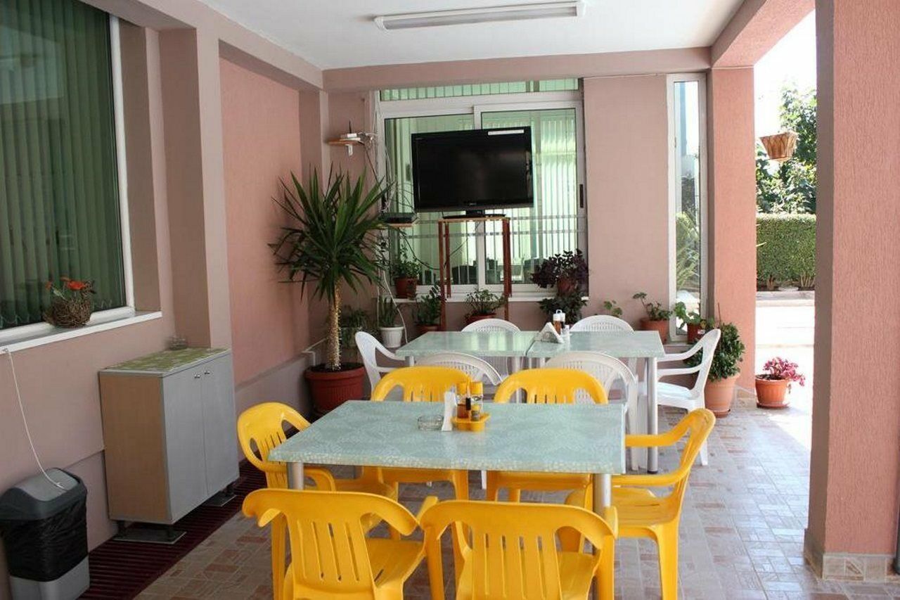 Family Hotel Venera Sveti Vlas Exterior photo